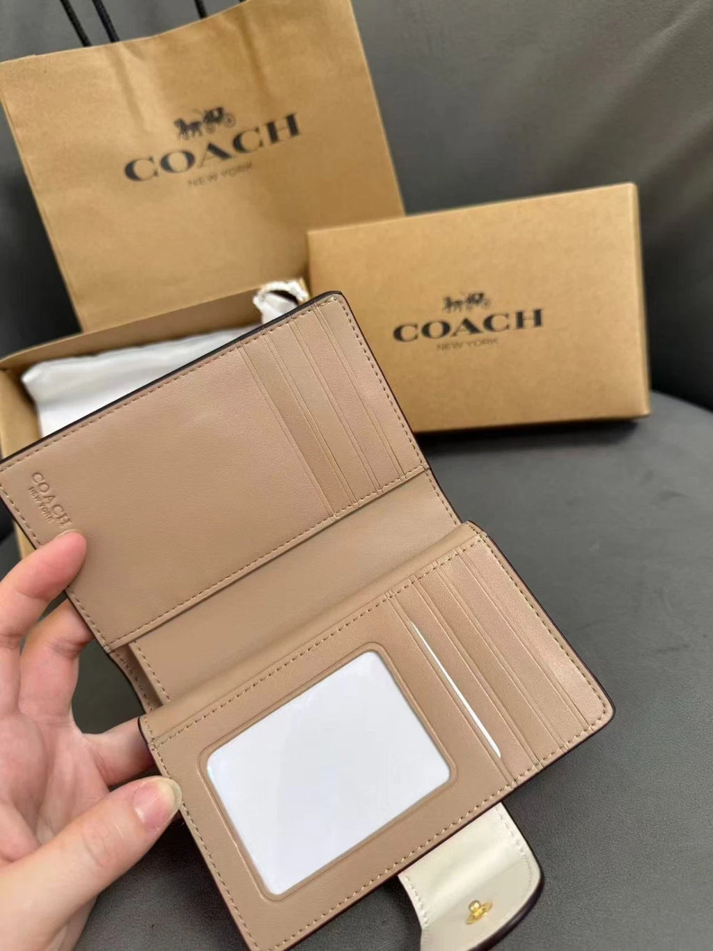 NWT Coach Medium Corner Zip Wallet With Floral Print White/Pink