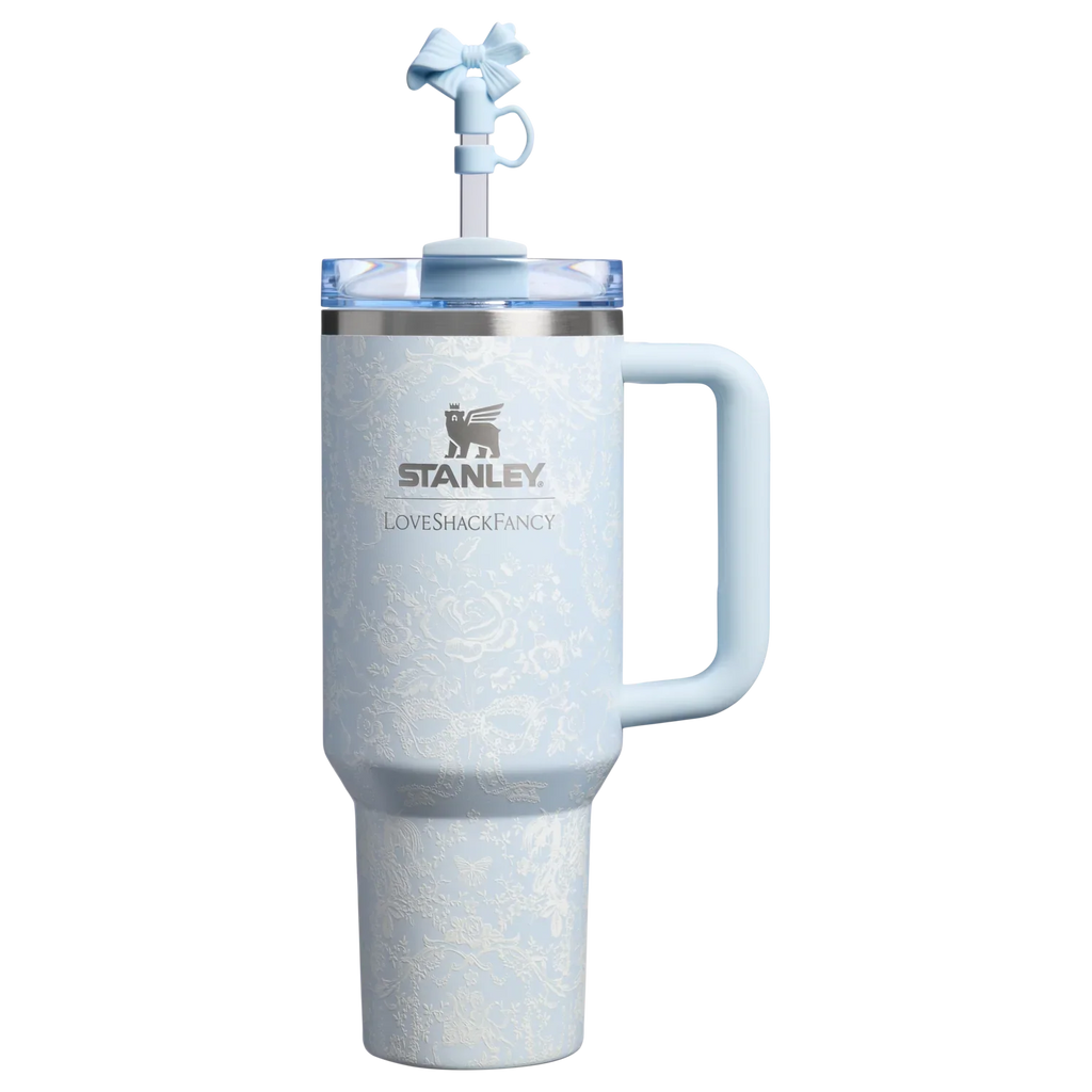 Stanley x LoveShackFancy Holiday Quencher H2.0 FlowState Tumbler 40 oz – Toscana Toile Alpine Blue