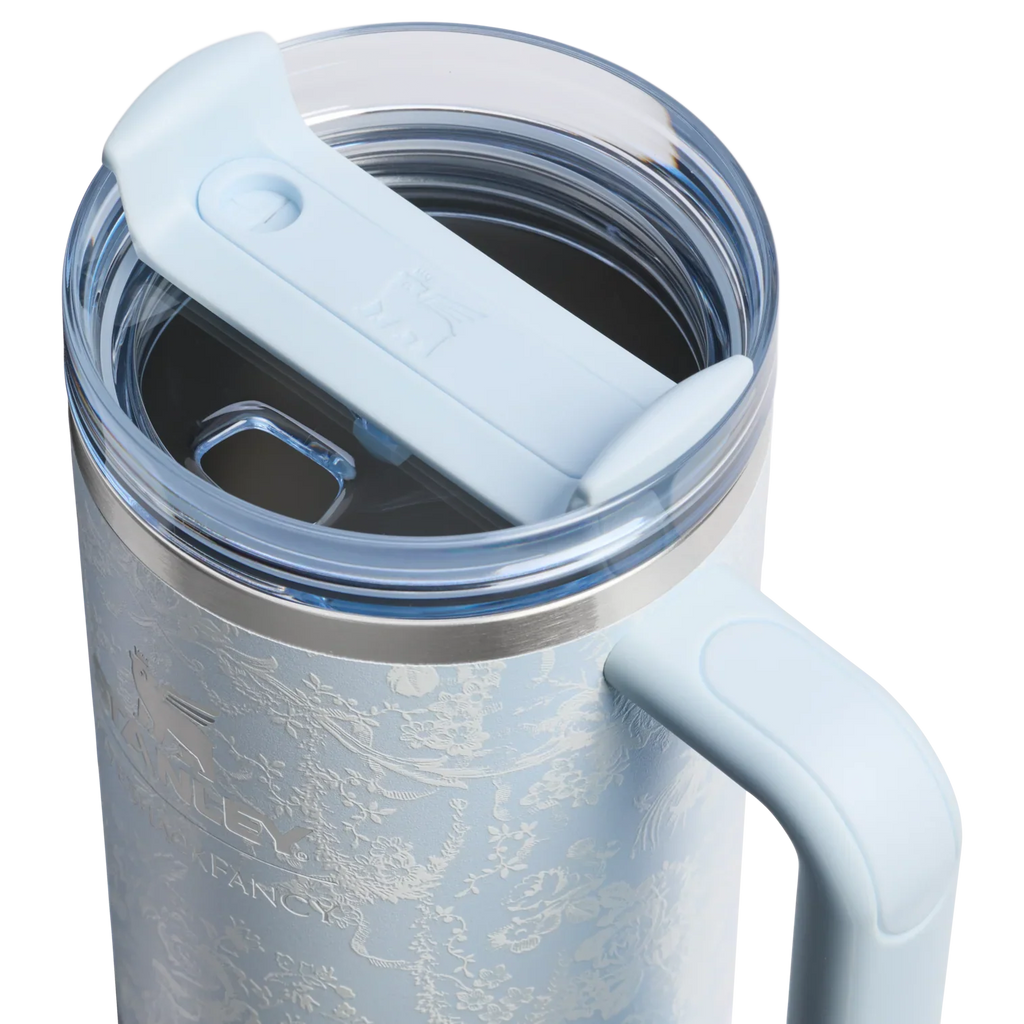 Stanley x LoveShackFancy Holiday Quencher H2.0 FlowState Tumbler 40 oz – Toscana Toile Alpine Blue